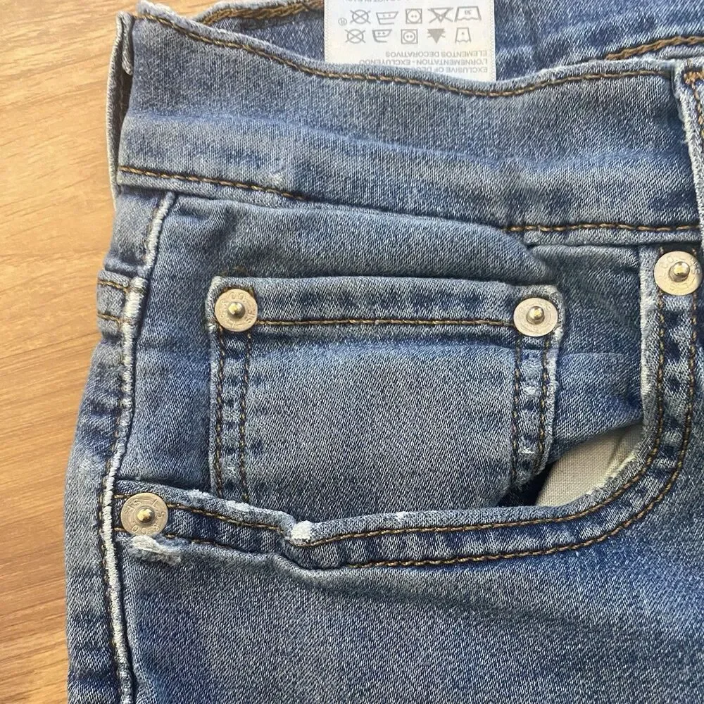 Signature Levi’s Mid Rise Straight Leg Jeans 29x30 Distressed - Picture 14 of 16